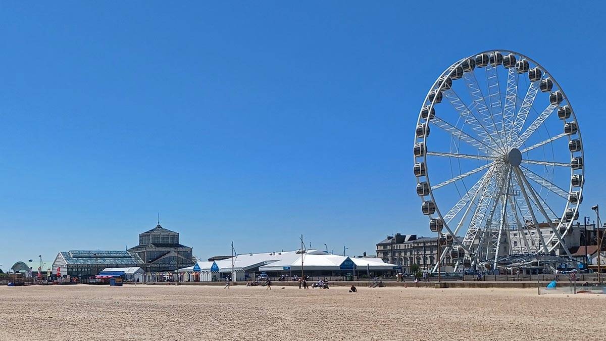 Great Yarmouth beach and attractions in background